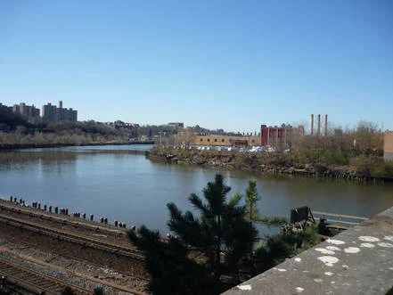The Harlem River as seen from the Broadway Bridge.