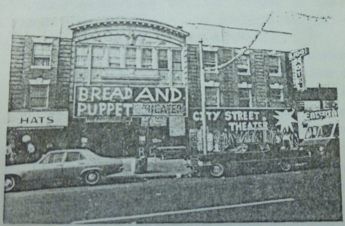 Bread and Puppet Theater, Coney Island (Bread and Puppet Theatre Archives, UC Davis Special Collections Library).