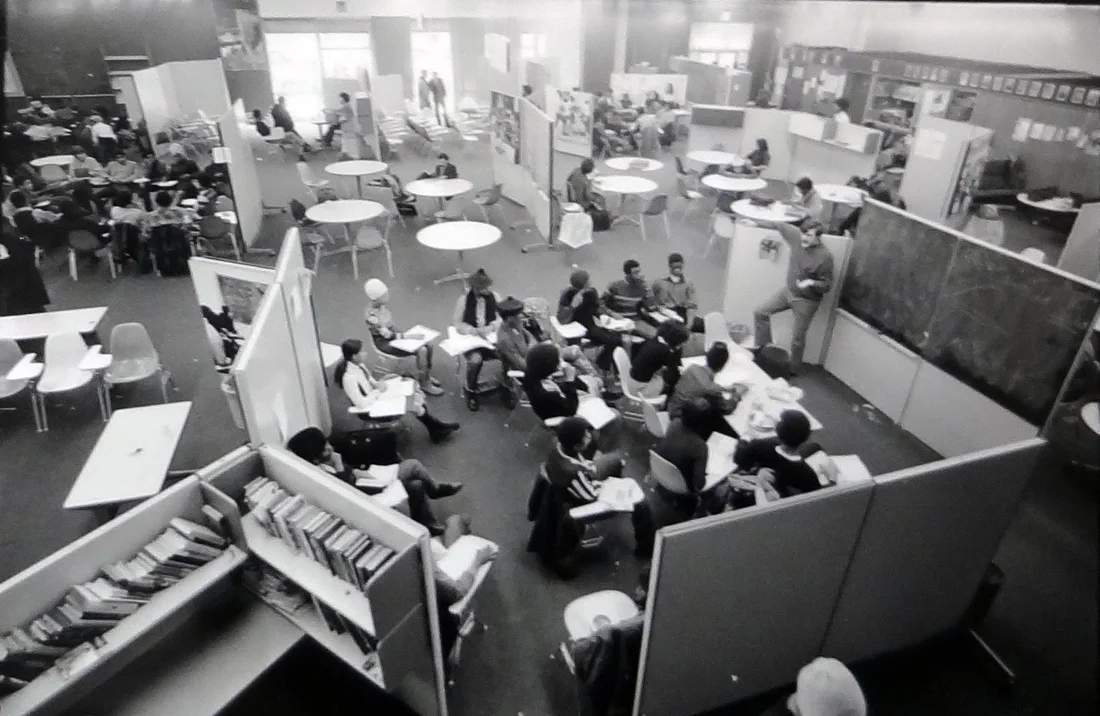 An overhead picture of the Harlem Prep “classrooms,” with blackboards being used as dividers, that show the open-space learning style. University of Texas-Austin, Briscoe Center Archives