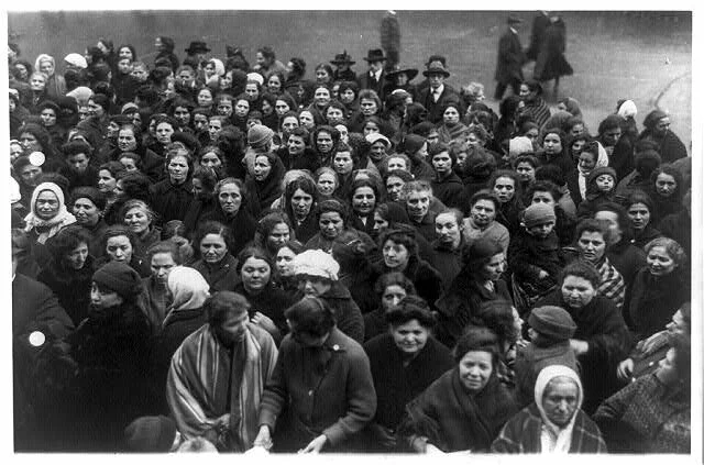 Ida Harris leading protesters at City Hall in February, 1917. Source: International Socialist Review, April 1917/Library of Congress.