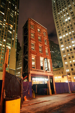 Facadicide on Pearl Street - no. 211 in Dec. 2007. Photo: Fabrizio Costantini.