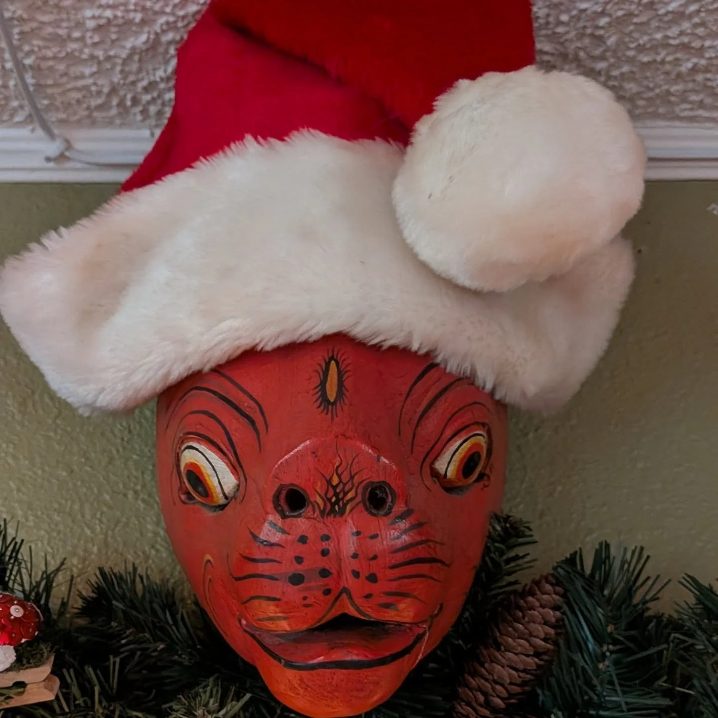 Just for fun, this is who's wearing a Santa hat in our house this season... 
.
Happy Holidays from my weird family to yours ❤️🎅💀