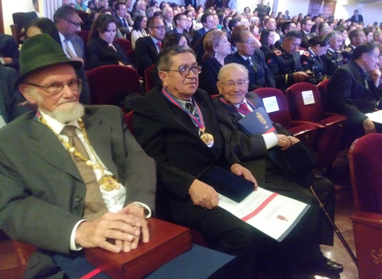 Desde la Iz. Tjite de Vries, Jorge Lara Prado, Nicolas Fiallos