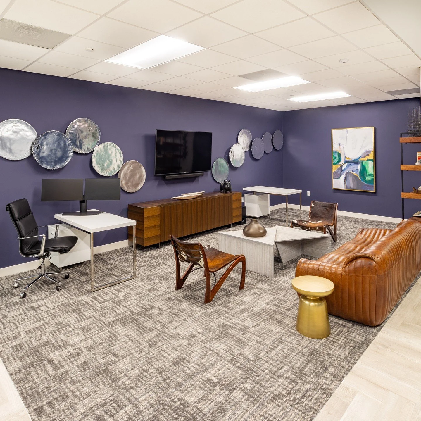 A workspace should work for the people in it.

Comfort, intention, and thoughtful design details make all the difference in how a team feels throughout the day.

Follow for more commercial design inspiration.

#WorkspaceDesign #LuxuryOffice #Commerci