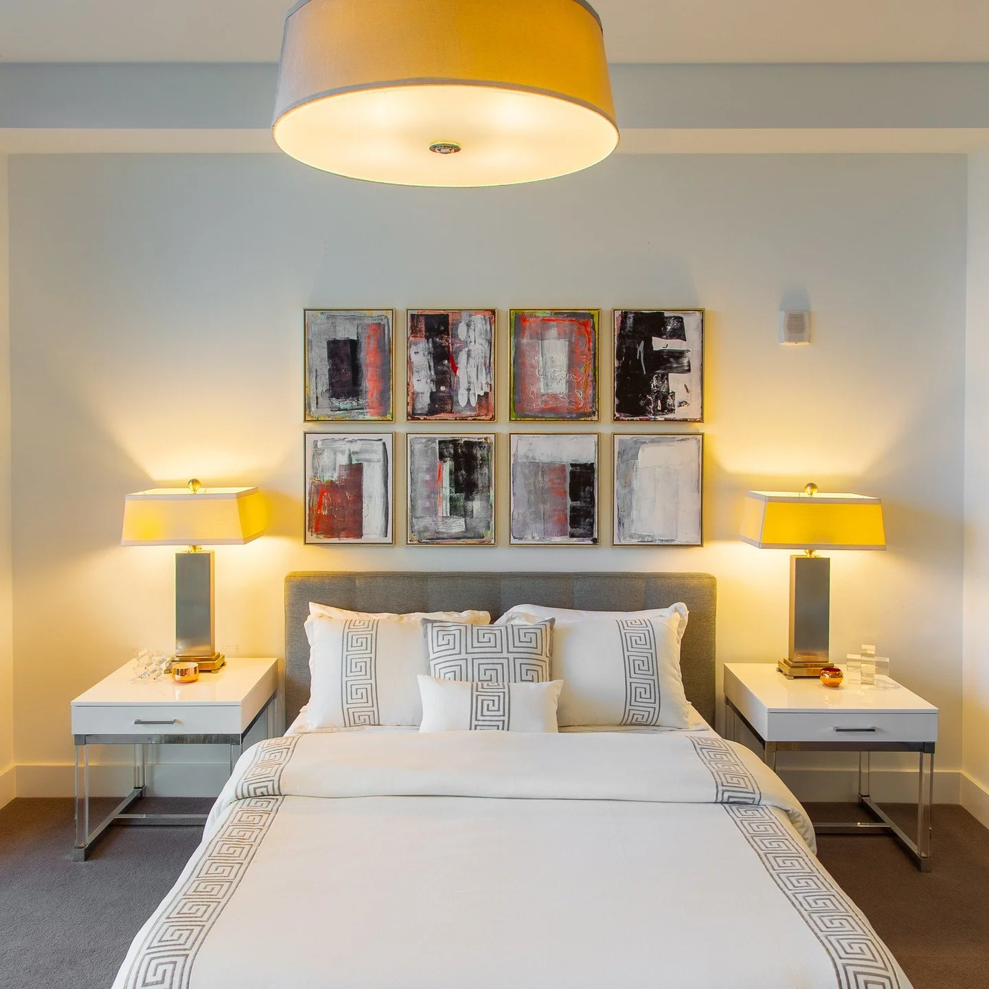 Guest rooms, elevated ✨

Comfort, style, and thoughtful details make all the difference.

#CuratedInteriors #LuxuryDesign #DFWInteriors