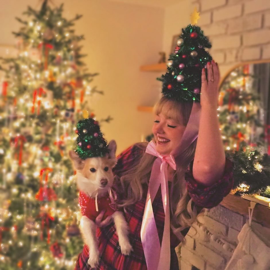 I&rsquo;ve always wanted to make my own vintage Christmas tree hat! And of course I made a matching one for Luna. She did not share my same enthusiasm for the look, but she was (mostly) tolerant of our short photoshoot, and received lots of holiday t