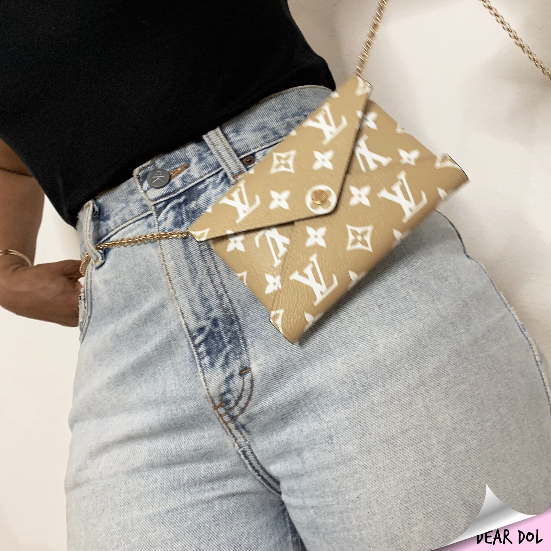 Louis Vuitton Waist Bag Demo 1