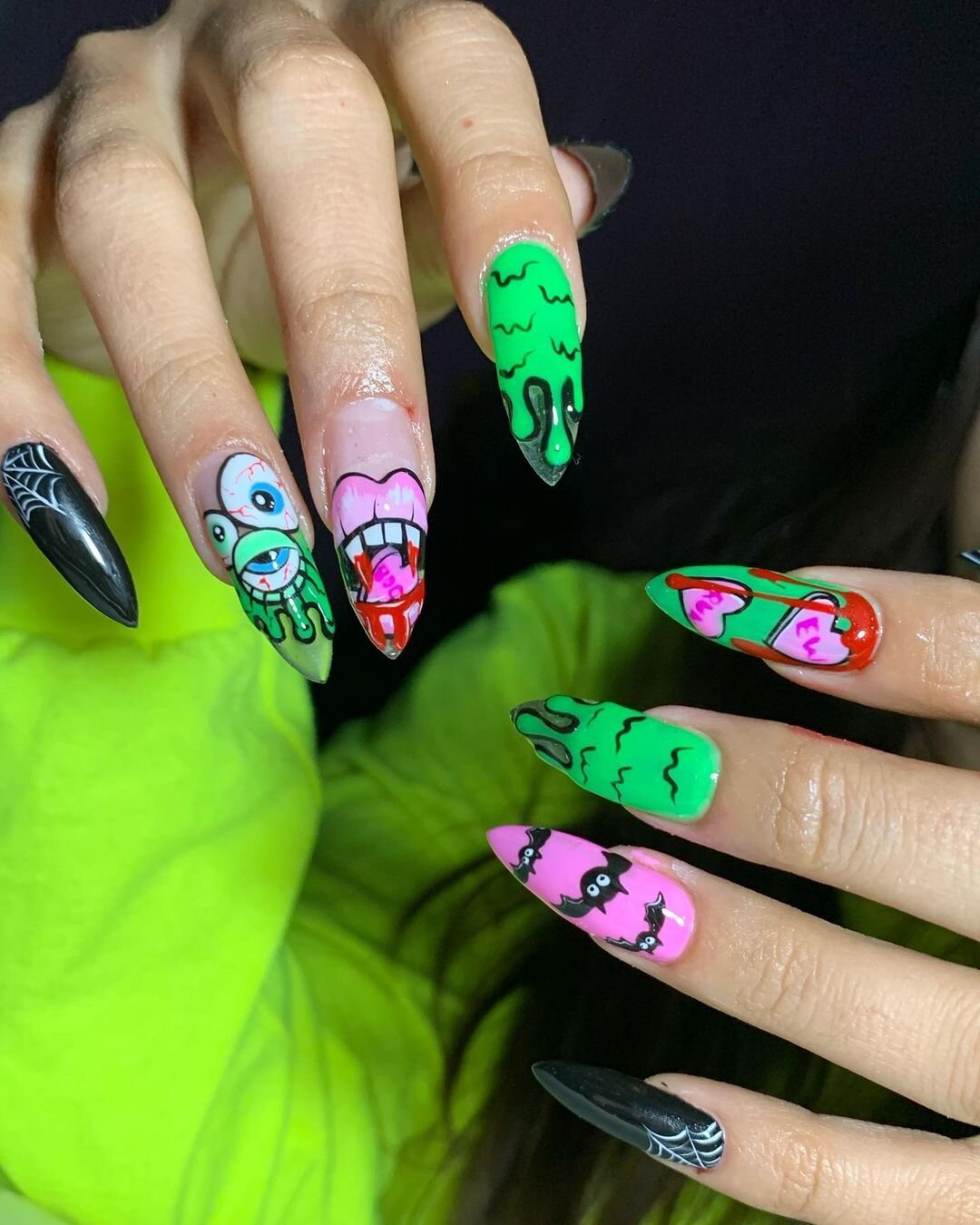 32. 35 Halloween Inspired Nail Designs