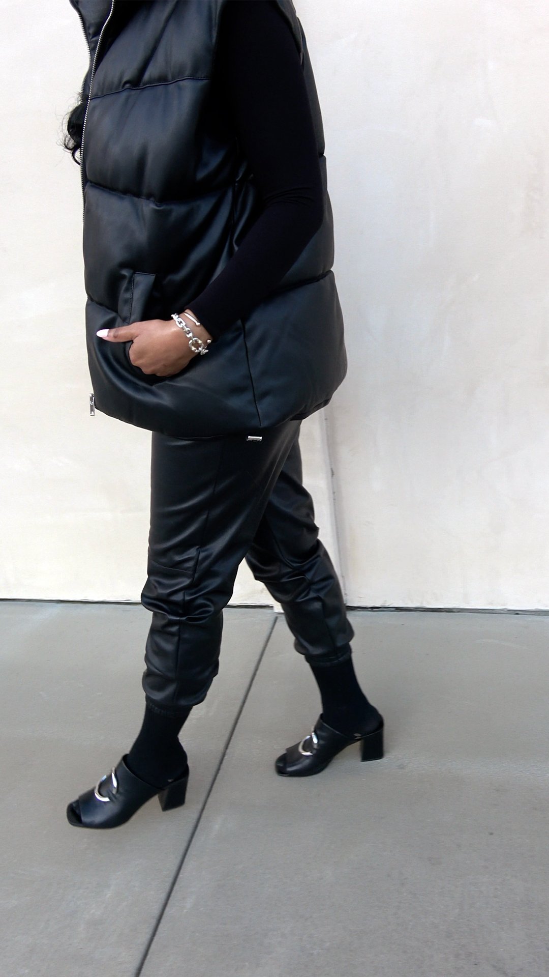 Black faux leather vest faux leather pants outfit — deardol
