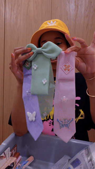 How cute are these hair clips?! 💜💚💖