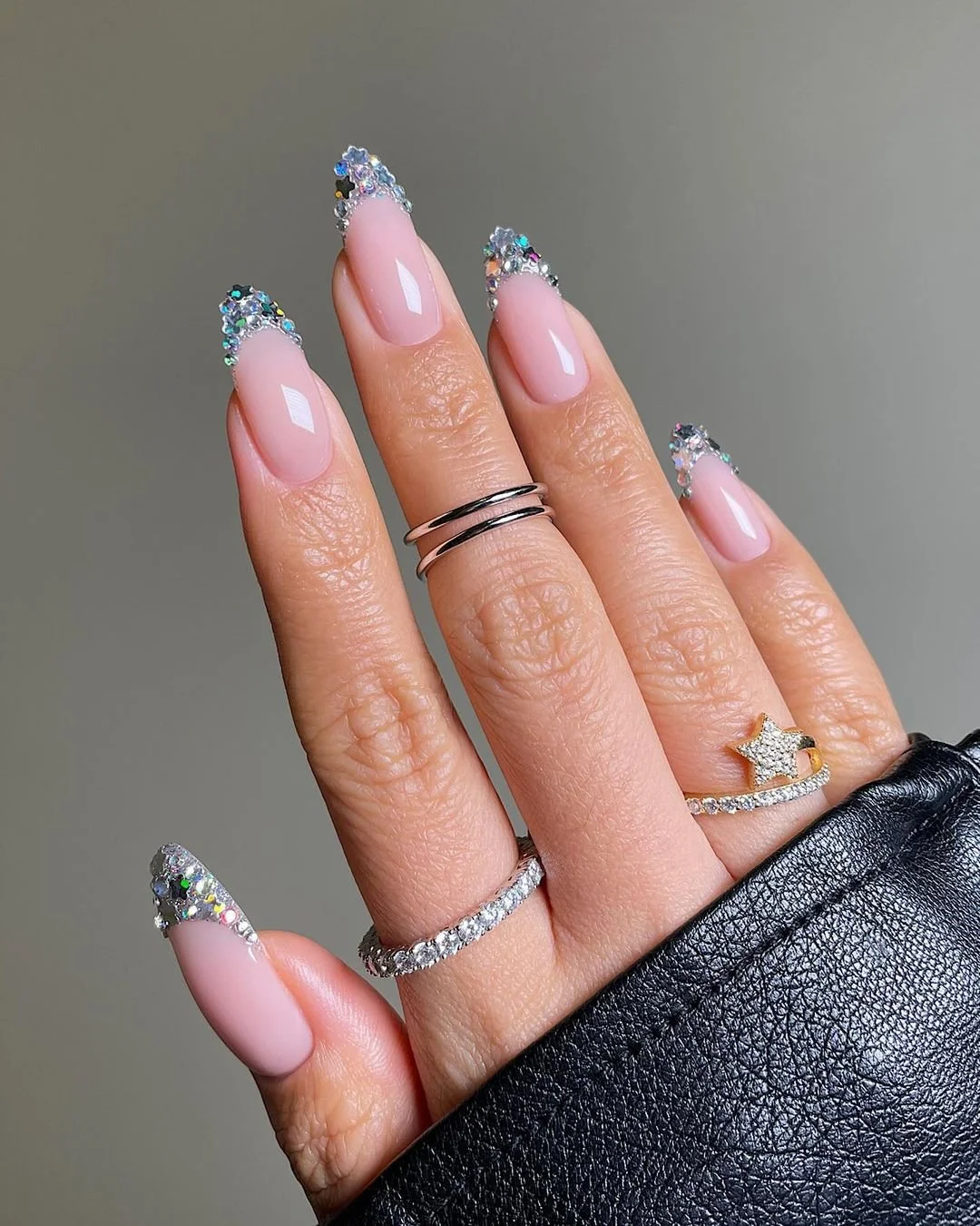 Timeless Almond Shaped New Year's Eve Nail Designs: 10 Photos for Your ...