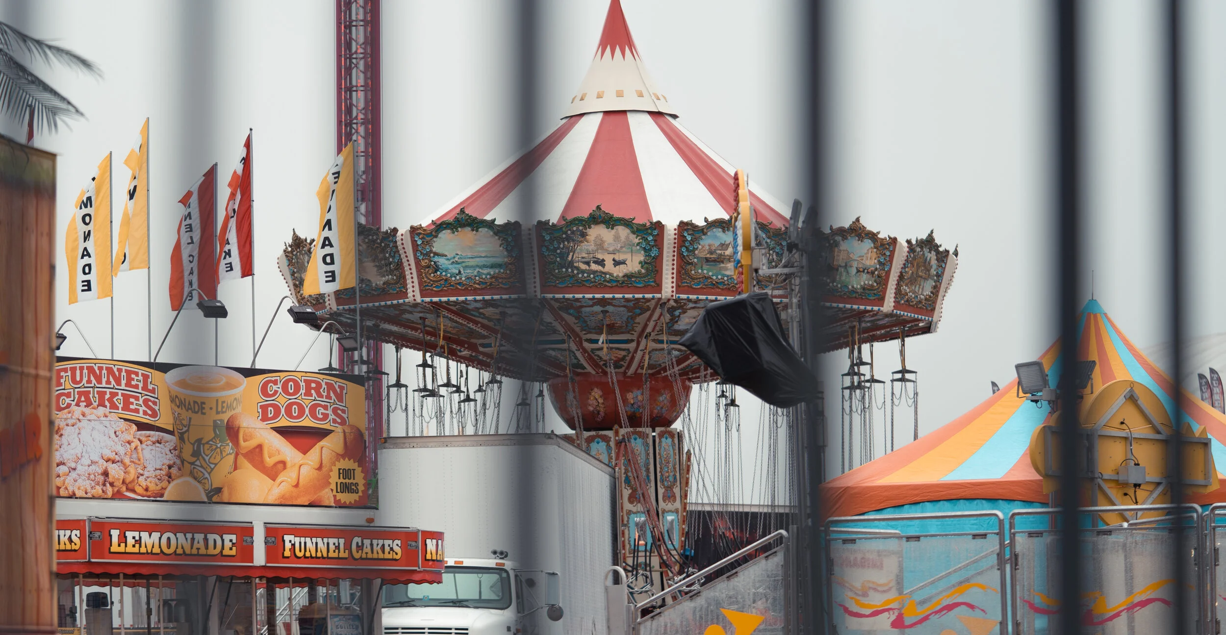 CarnivalGoRound.jpg