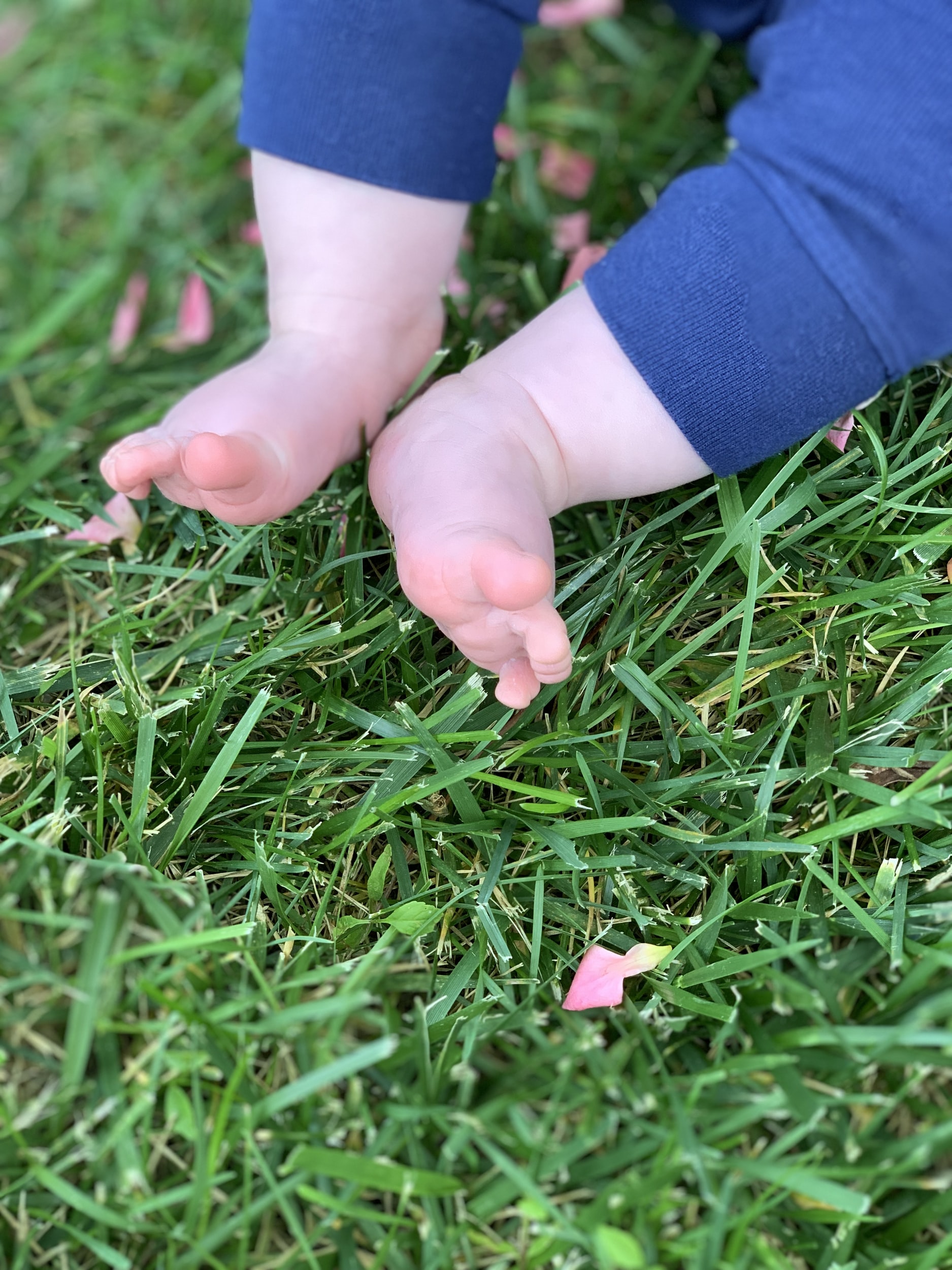 5 benefits of barefoot for toddlers