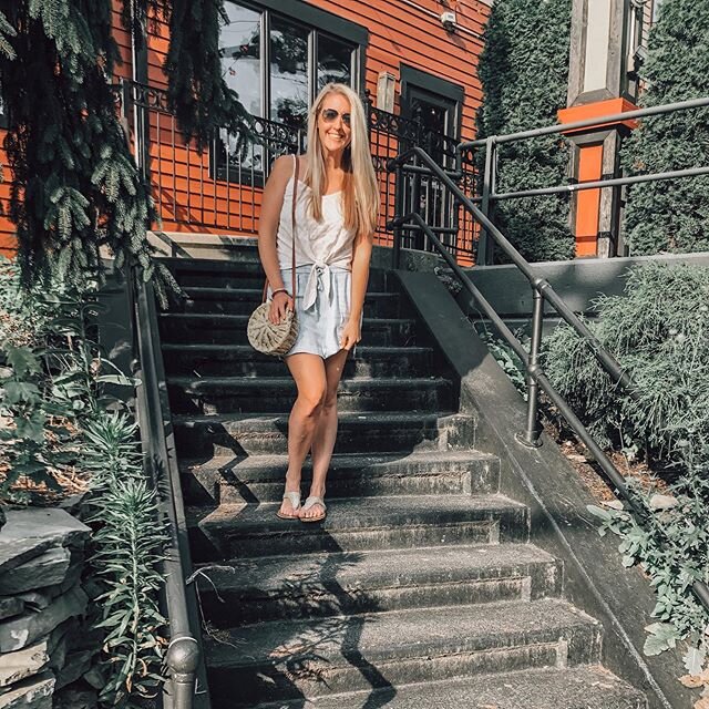 ✨Hello from SUMMER &amp; GRATITUDE. 🙏🏻 &bull;
&bull;
Looking back through photos this morning I came across this one from last summer and I couldn&rsquo;t help but smile. &bull;
&bull;
On this day I received a call for a new job opportunity and I c