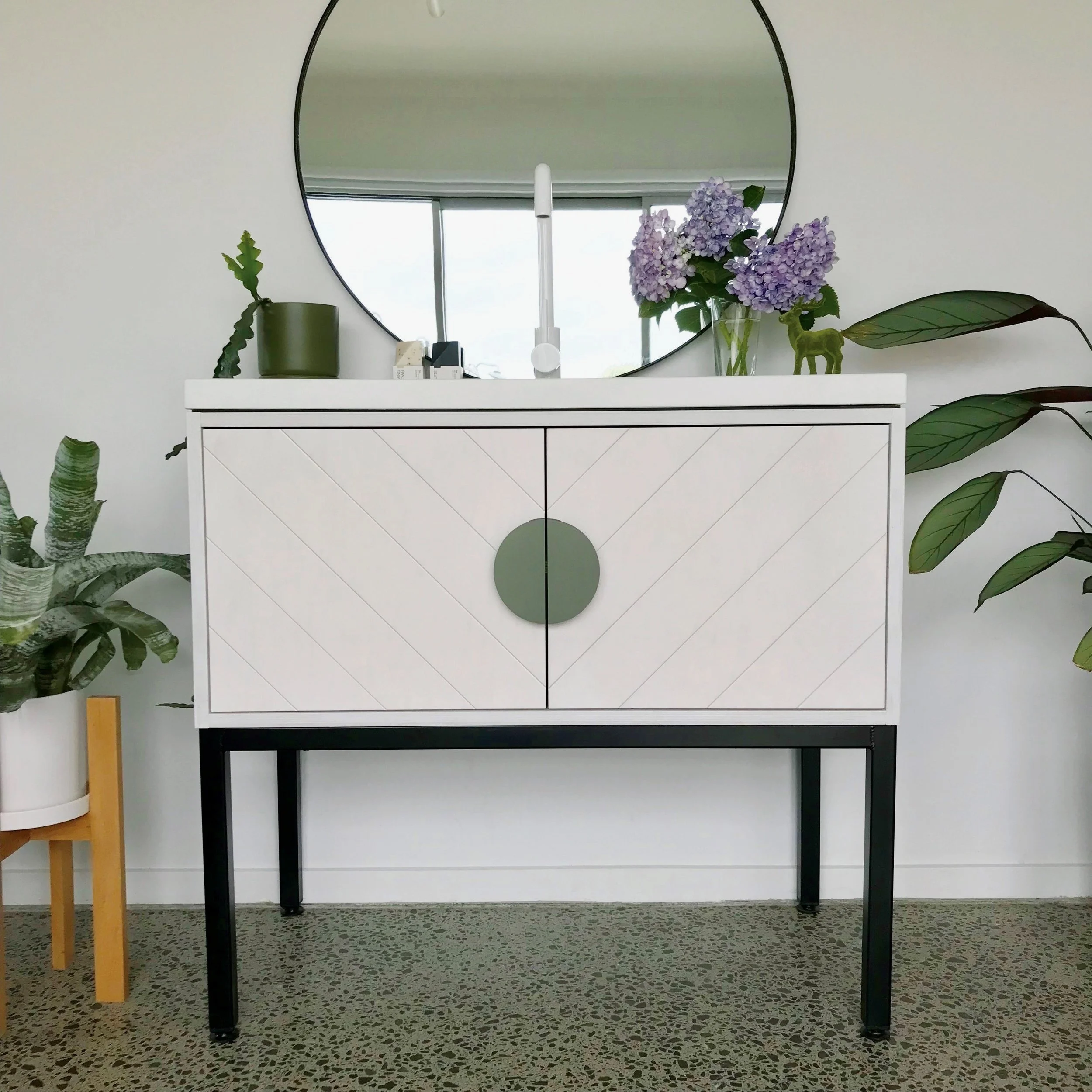 vanity-washstand-whitewash-birch-steel-legs-motide-made-in-raglan-1.jpg