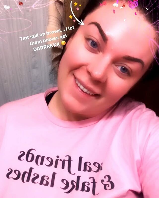 Self love!! 💕 please let me know what your beauty needs are, if I can put something together for my local ladies, I can pitch deliver a beauty box to you! We can video chat instructions, or FaceTime.. let me know what you think! .
#covidkindness #es