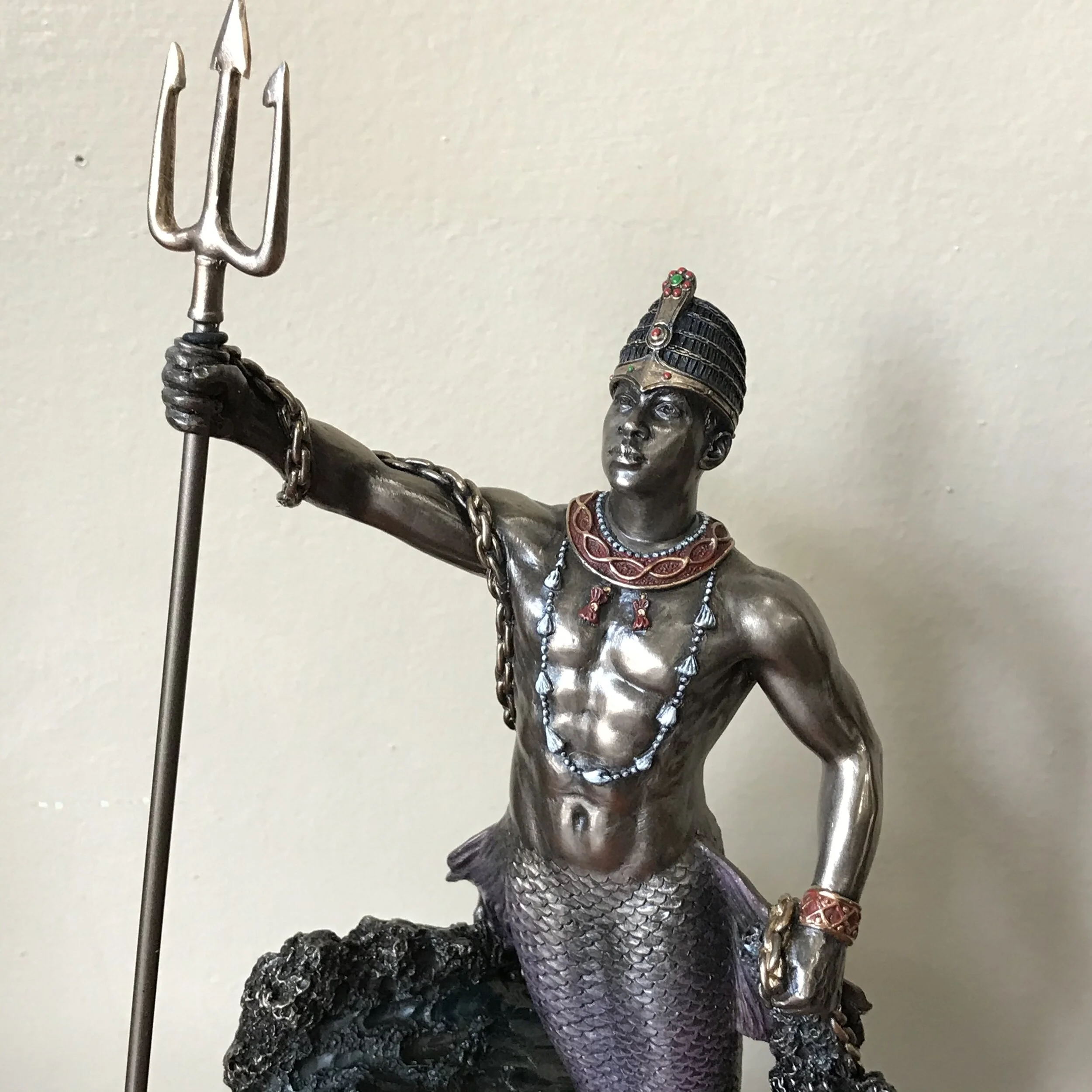 CF57B6F4-00F0-4CF2-B5B3-A152C9F52E57