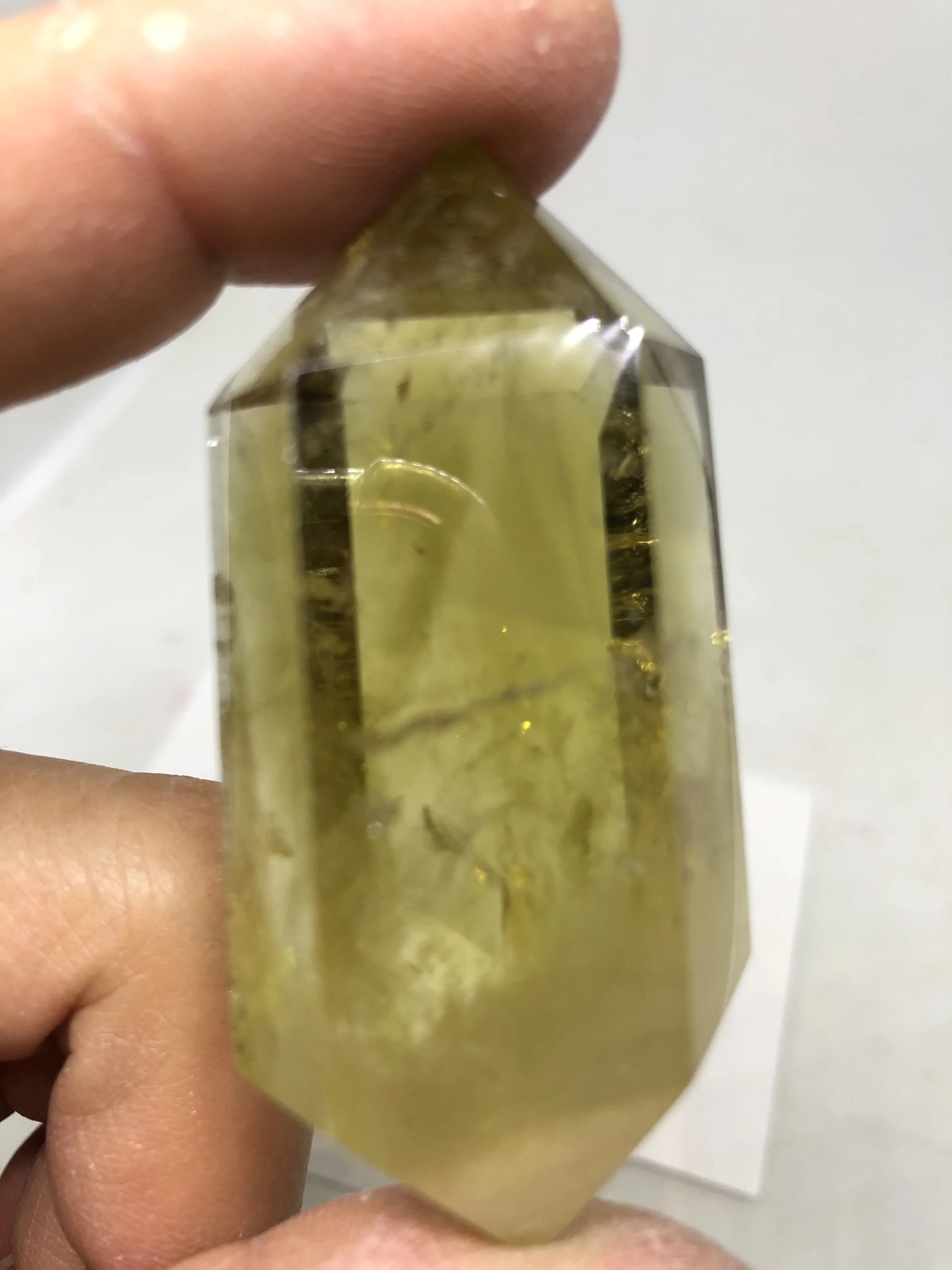 64B92932-893B-4D37-BD17-FD8D6E52DF39