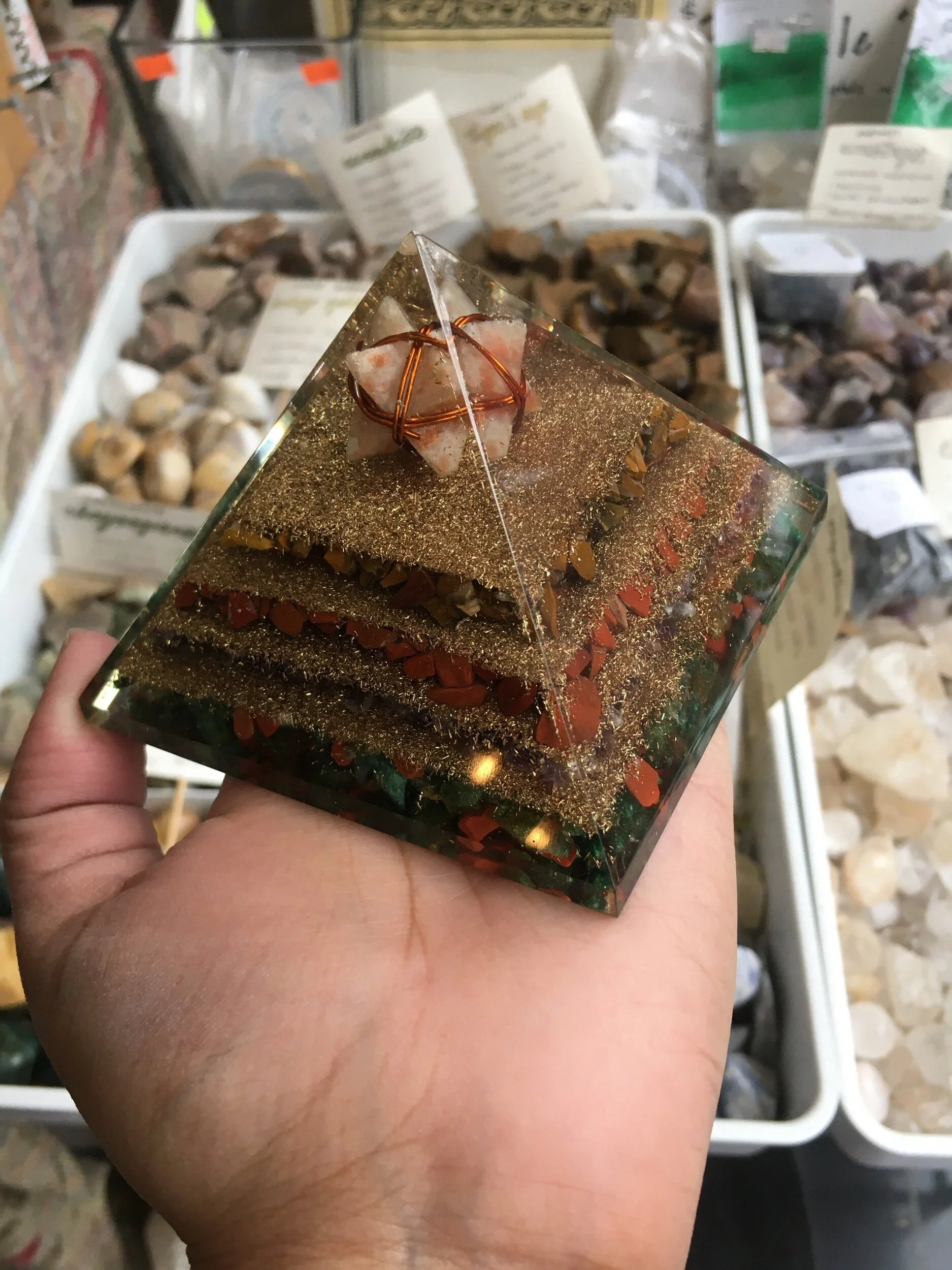 D455E8D1-9400-4AD4-997F-52AA37CE622B