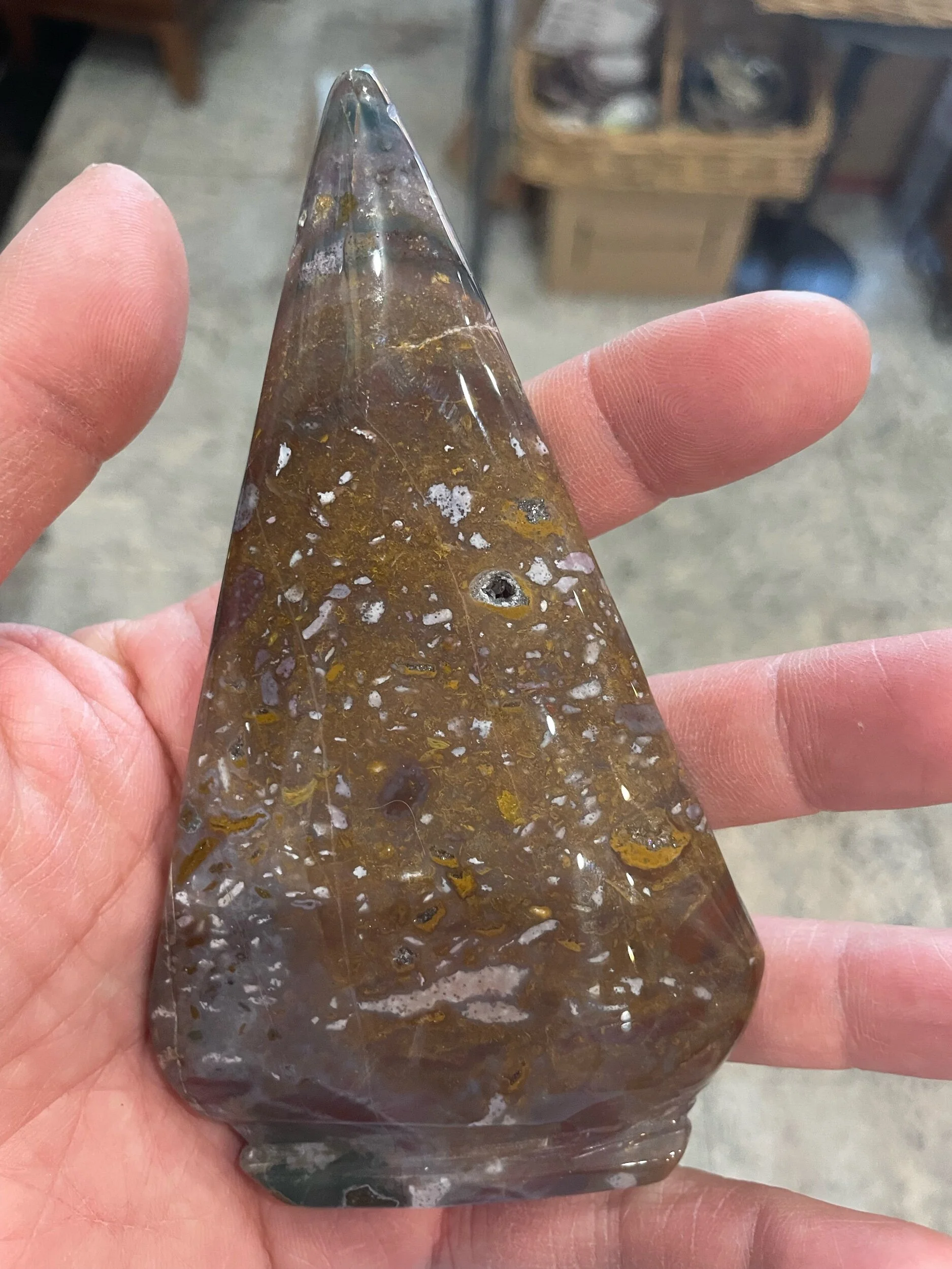 F35A162F-F937-40E4-BC3B-3E3B7B656738