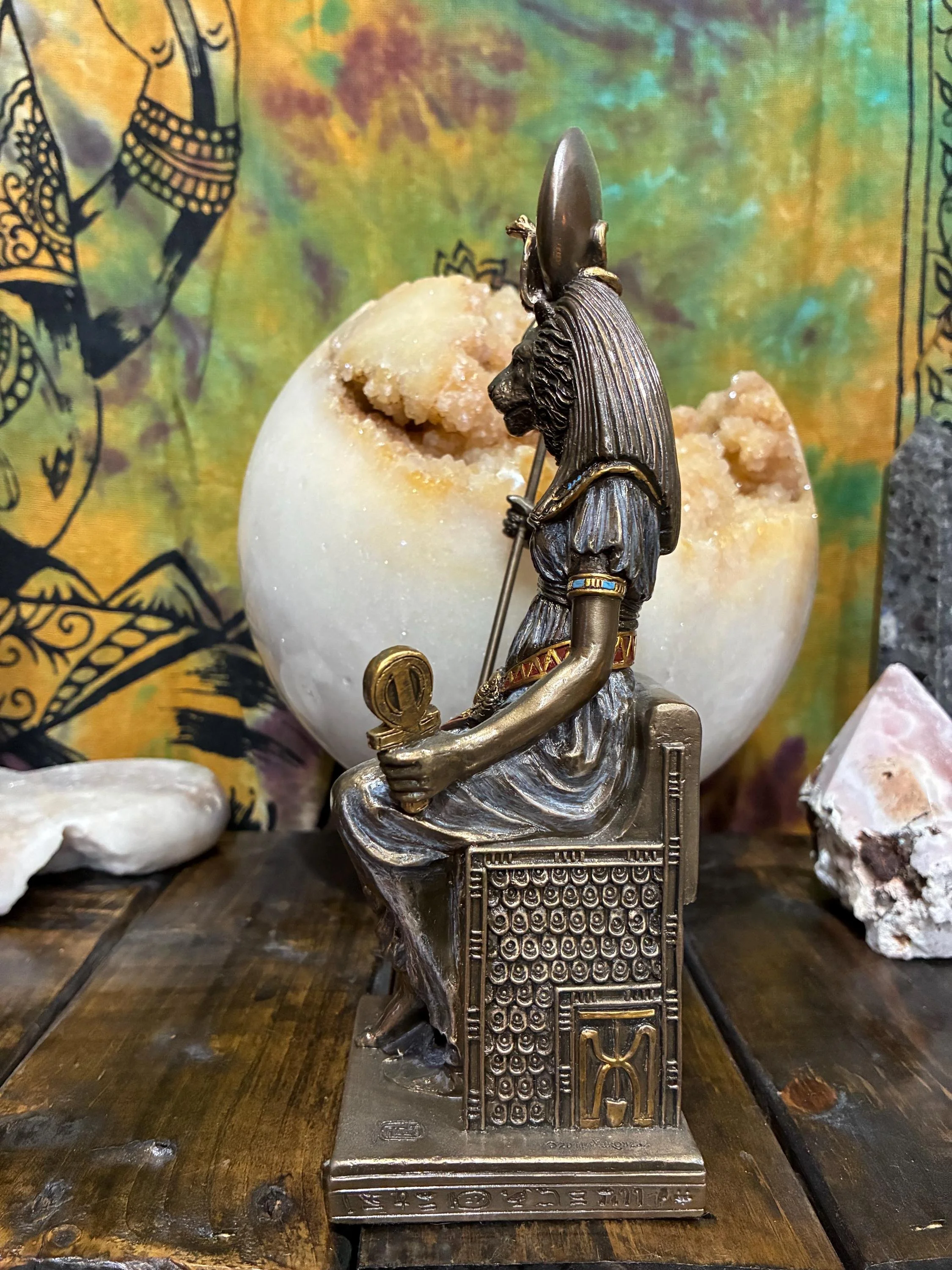 https://i.etsystatic.com/14297145/r/il/5ce74a/7662870920/il_fullxfull.7662870920_lteo.jpg