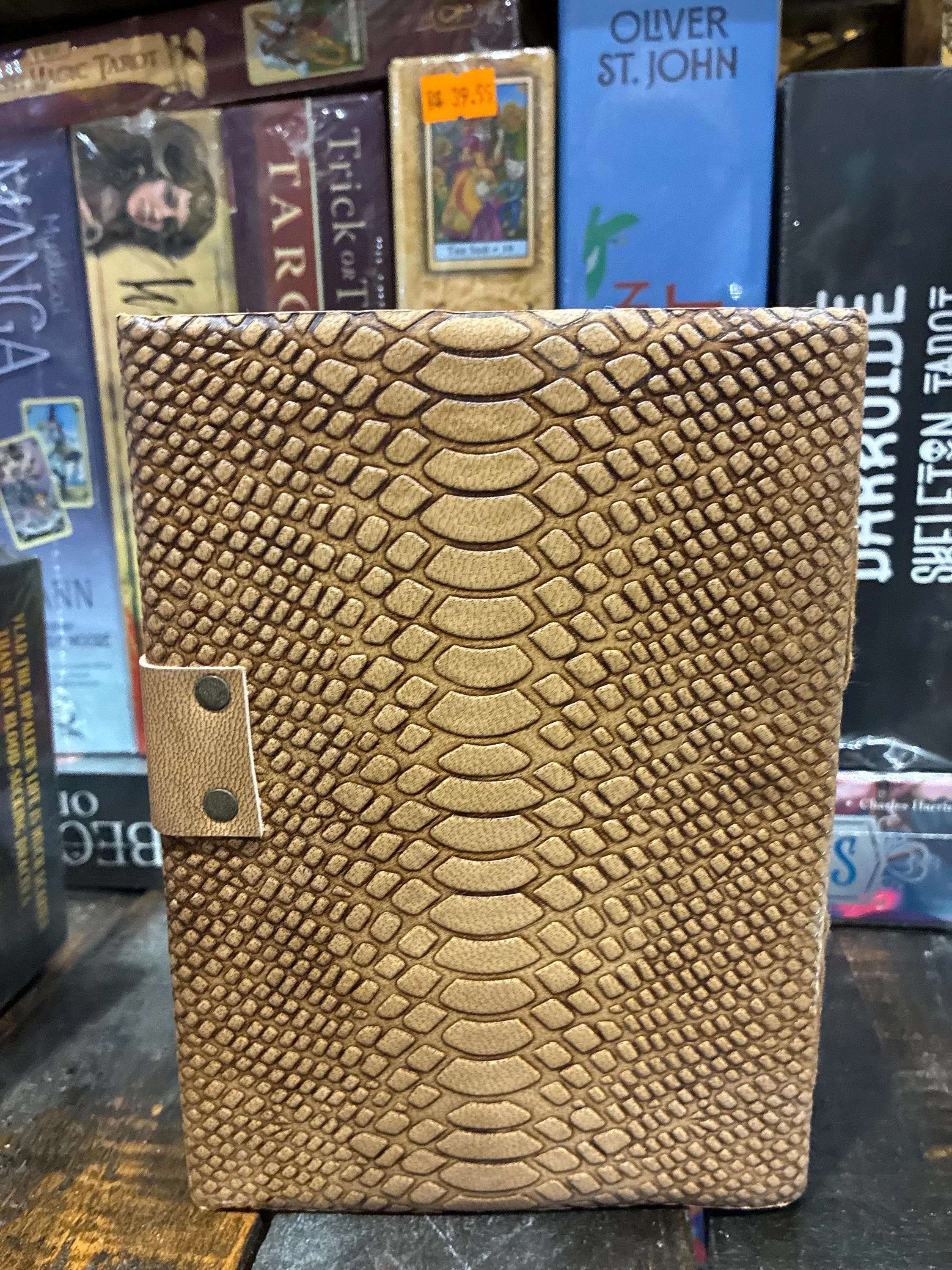 https://i.etsystatic.com/14297145/r/il/586142/7581526213/il_fullxfull.7581526213_2cro.jpg