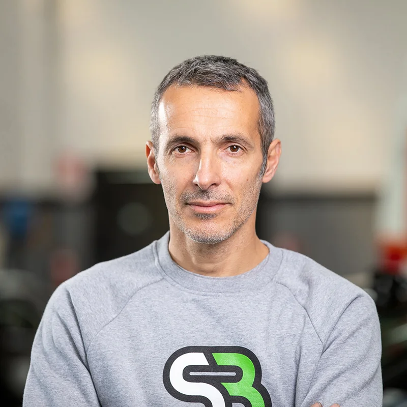 Angel Roset, Director.