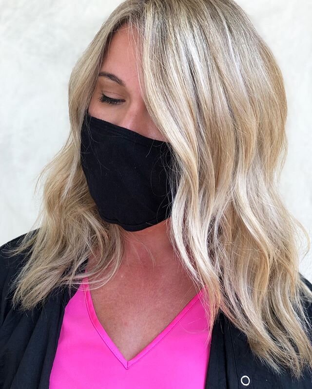 Full head babylights with the @haircation @hairby_chrissy method 🤍 It gives so much brightness 🌟 🌟