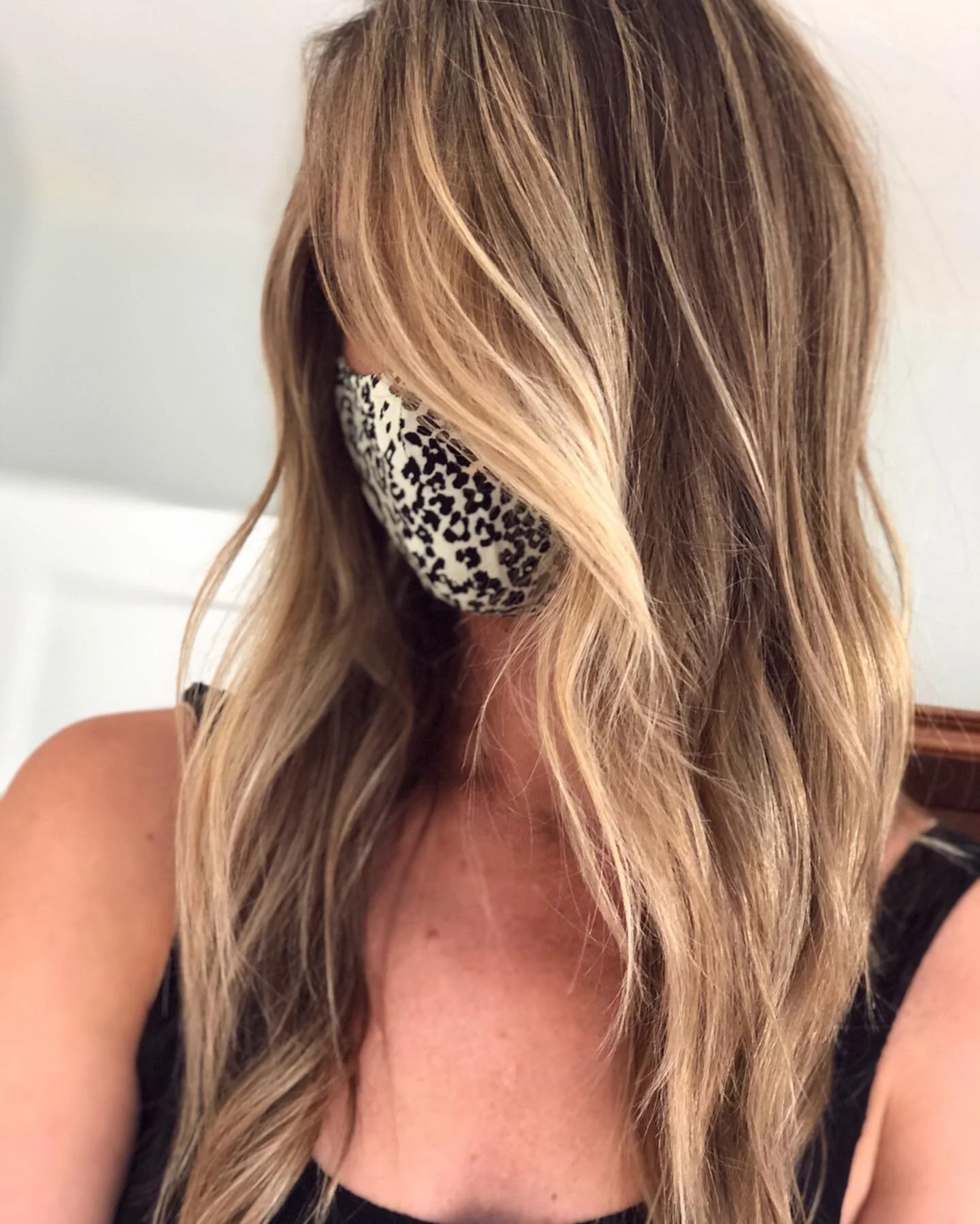 Dreaming of my own hair looking like this right about now ✨#bronde #mobambassador