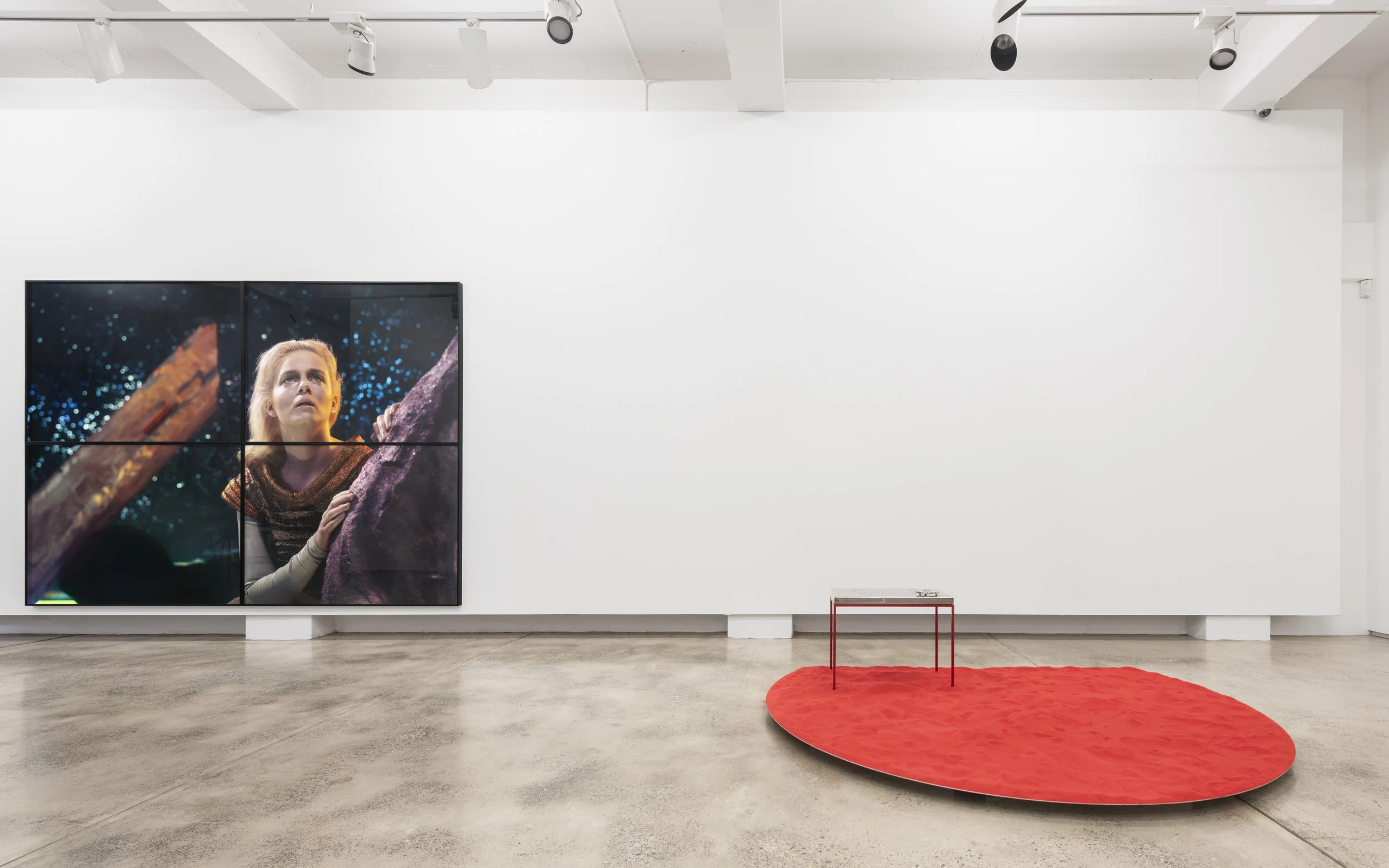   Stacey   2018, 240 x 320 cm, lightjet prints 