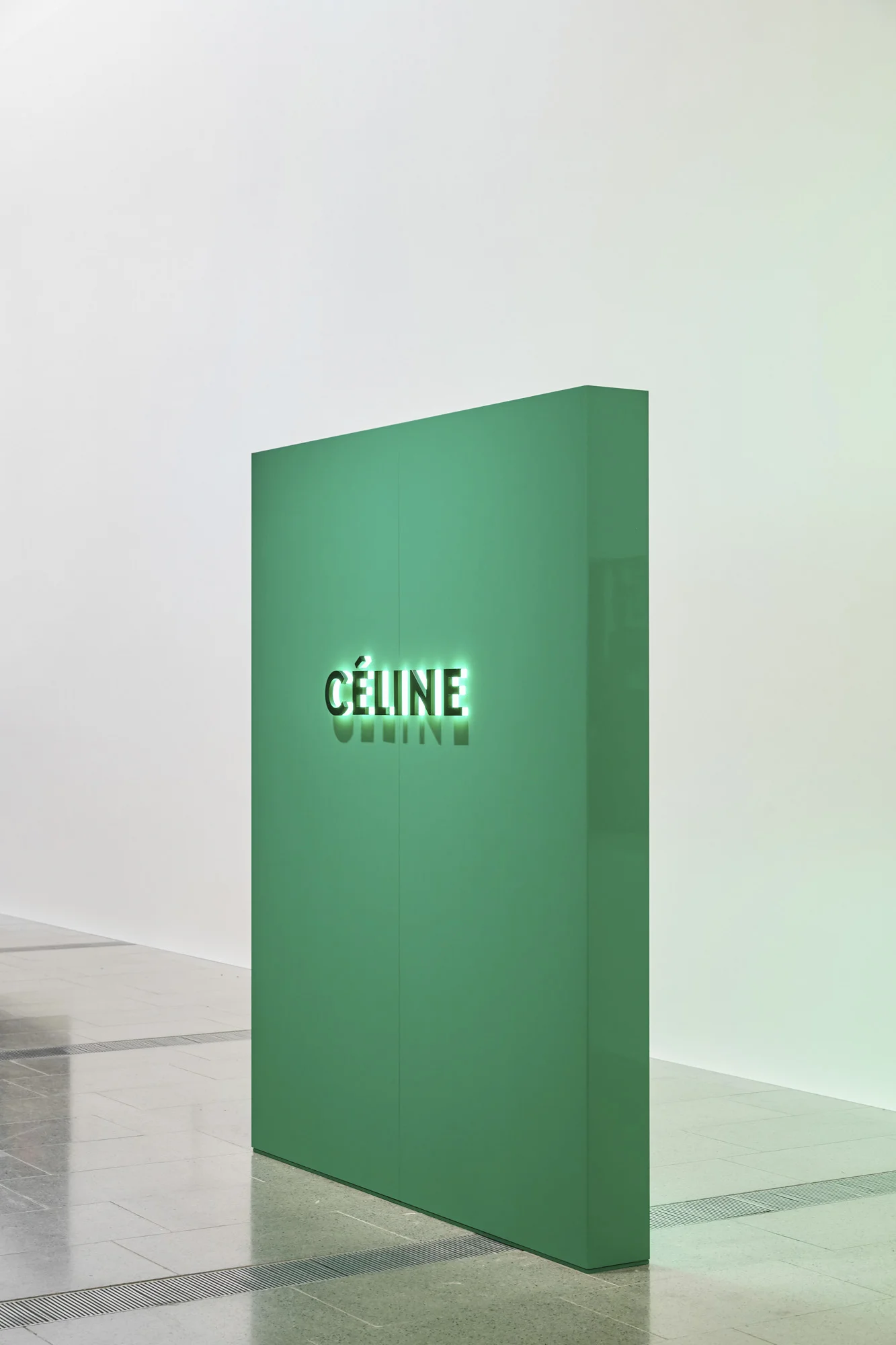   Céline   2019, 240 x 200 x 20 cm, steel,  acrylic, paint, fluroescents 