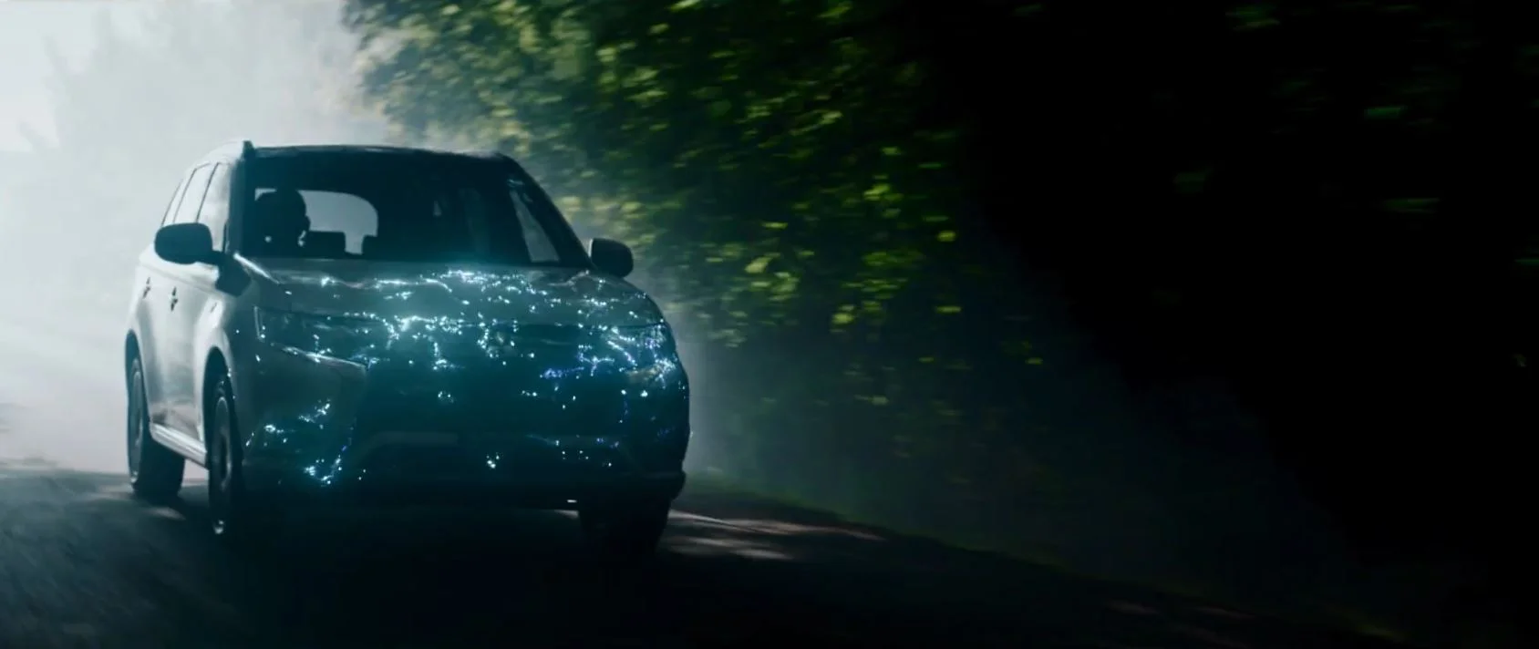 MITSUBISHI Outlander Phev – Forest