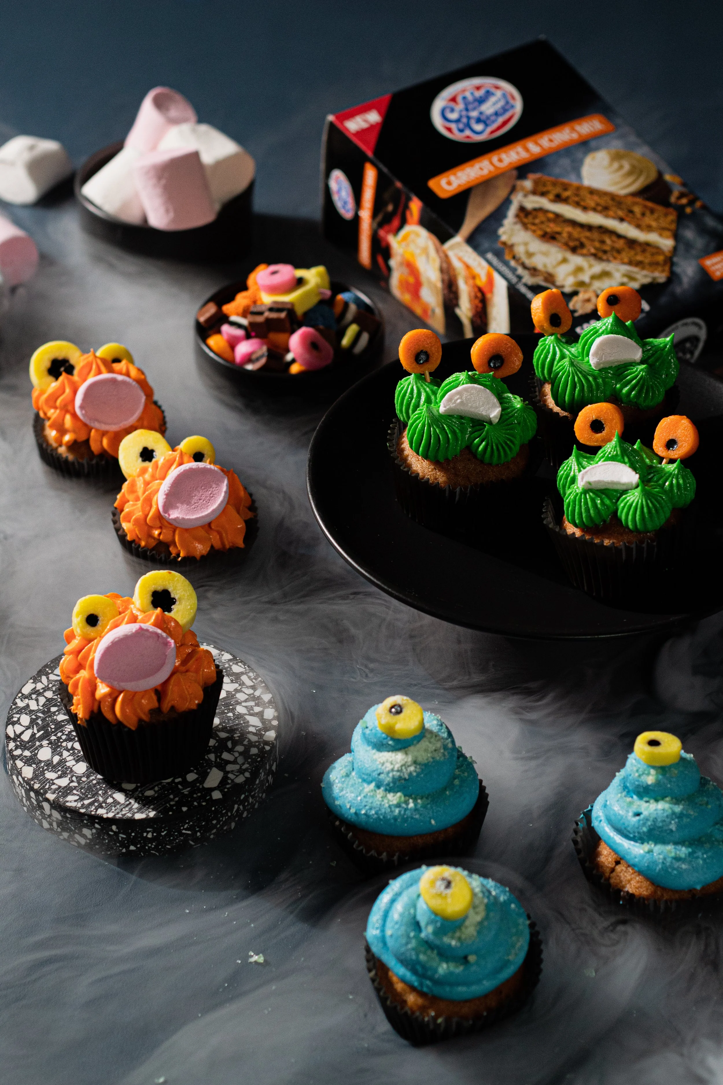 Monster Cup Cakes With Golden Cloud SA