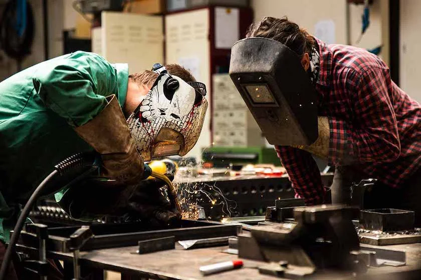 Metallwerkstatt_localhero.jpg