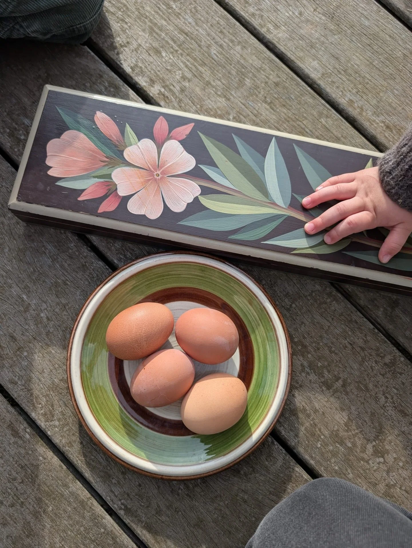 Mitten im Aufbl&uuml;hen.

Wir sind am Werkeln, Ausprobieren und Vorbereiten f&uuml;r unseren ersten #Fr&uuml;hlingswildwuchs

Am 28. &amp; 29. M&auml;rz &ouml;ffnen wir die T&uuml;ren im Bucher&rsquo;s G&auml;rtli f&uuml;r ein Wochenende rund um Wil