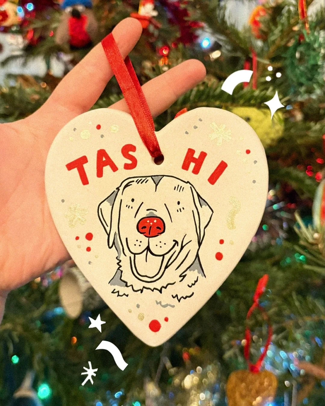 had a blast lately making my custom pet baubles for the year!!! here&rsquo;s a peek at them now they&rsquo;re gone off to their new homes!🎅✨️🤍🎄💐🤠 p.s there&rsquo;s two winnie&rsquo;s because i messed the 1st one up and didn&rsquo;t want it go to