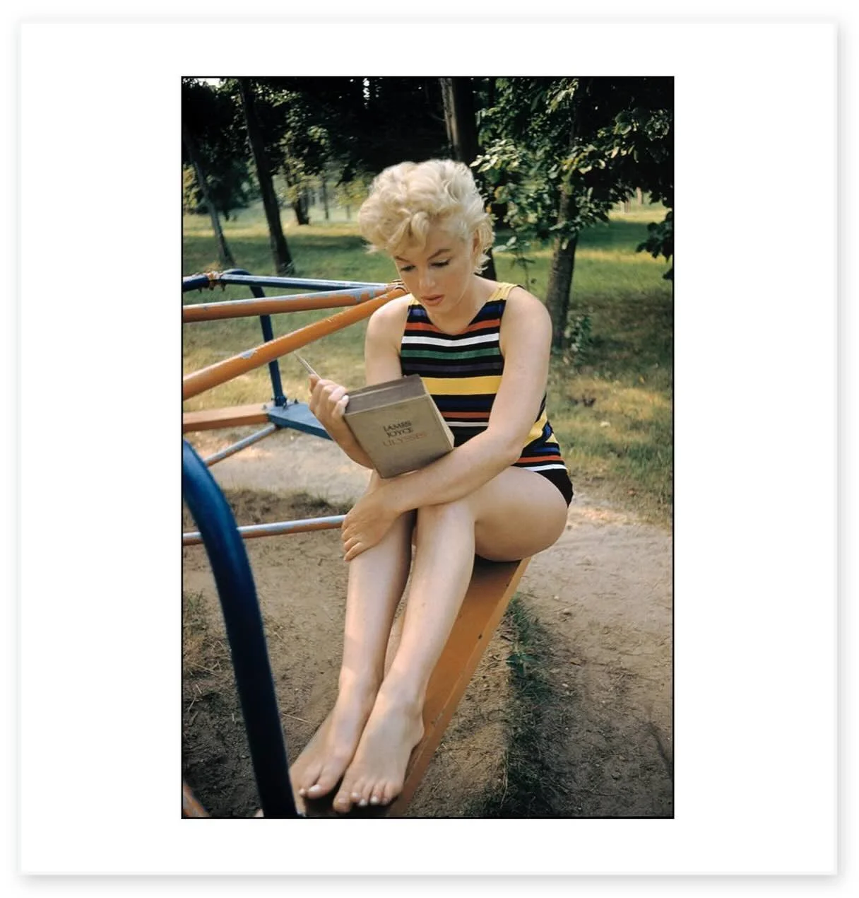 Limited edition print: Marilyn Monroe reading Ulysses by James Joyce. 1955.