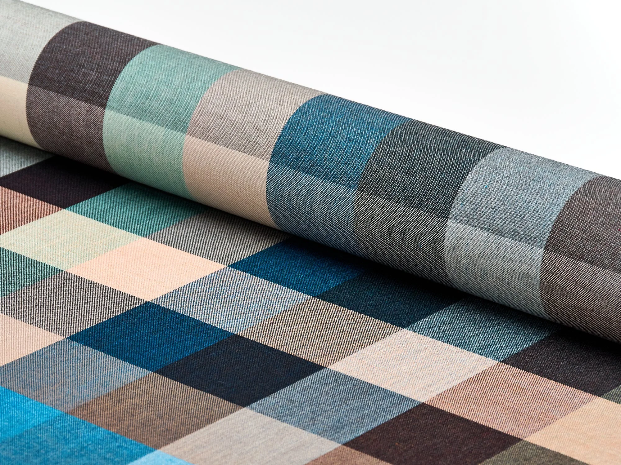 Design process_Colour blanket_Technicolour_Peter Saville_2025_Kvadrat_Photo by Jannick Pihl Rasmussen (3)-LOW_SRGB_JPEG.jpg