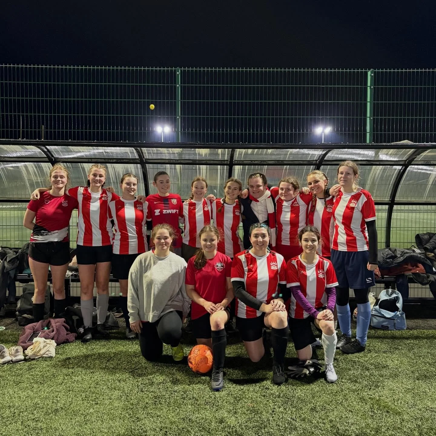 Great effort from @stevowomensfootball at Floodlit against a strong John Snow side tonight, with the ever present Stephenson spirit in the stands! 

@team.stevo @collegesport.durham @stephenson.jcr @stephenson.mcr @stephenson.president