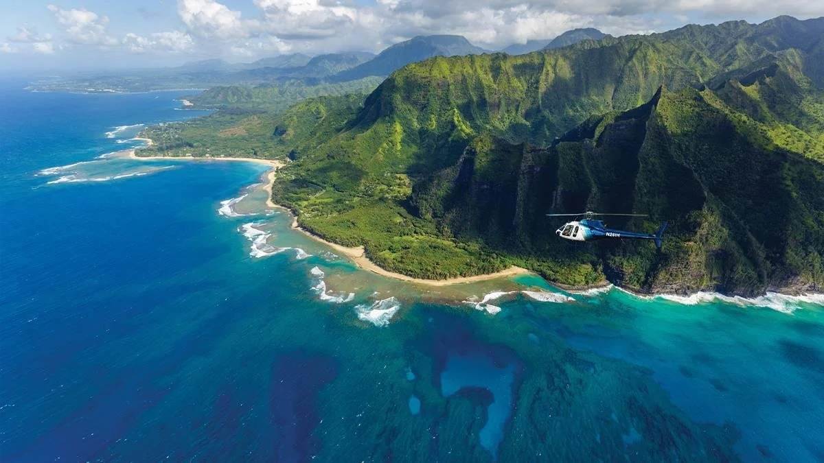 Big Island Helicopter Tours: Volcano vs. Waterfall Tours – Which Scenic Flight Should You Choose?