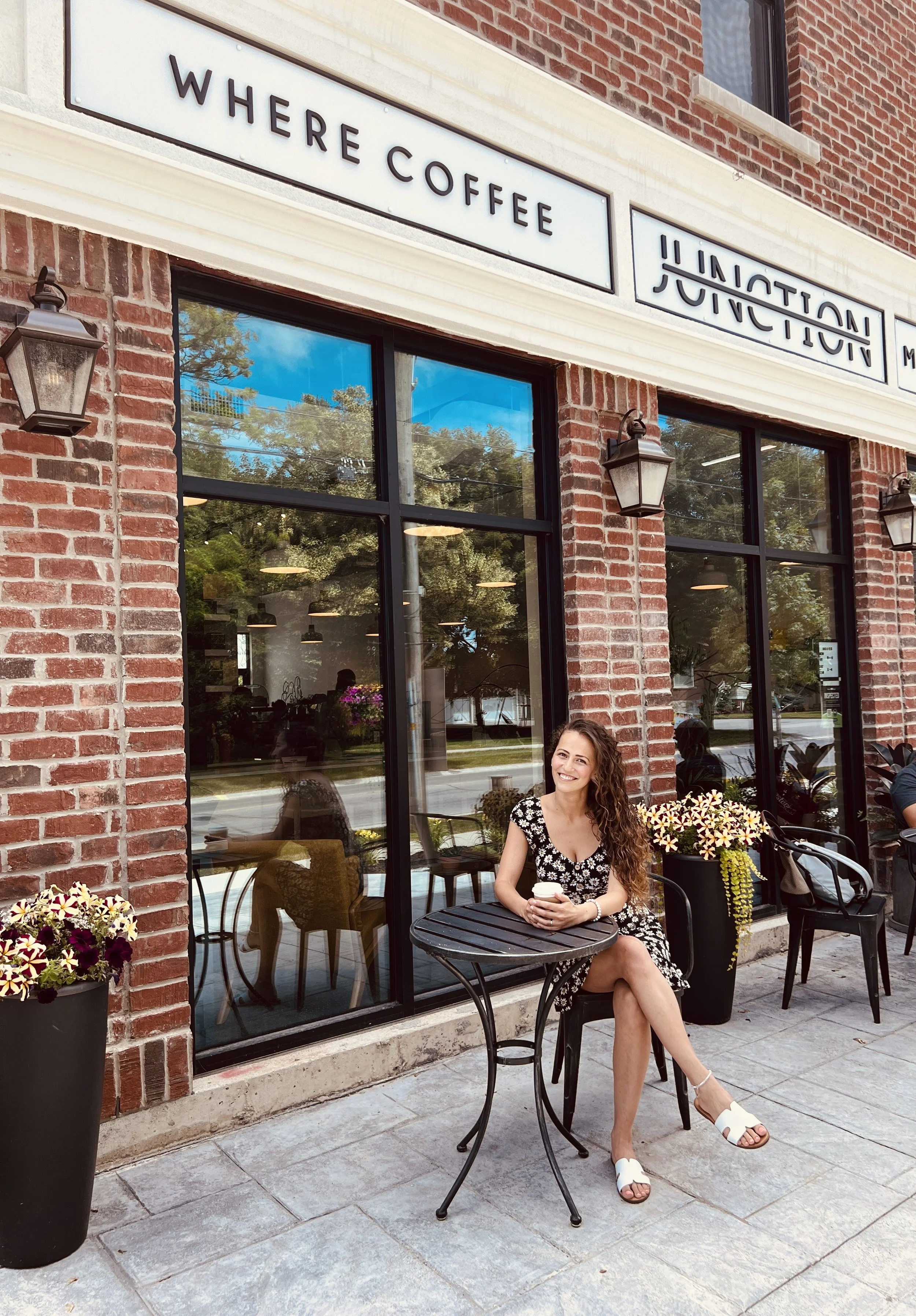 junction coffee bar in st davids, niagara on the lake.JPG