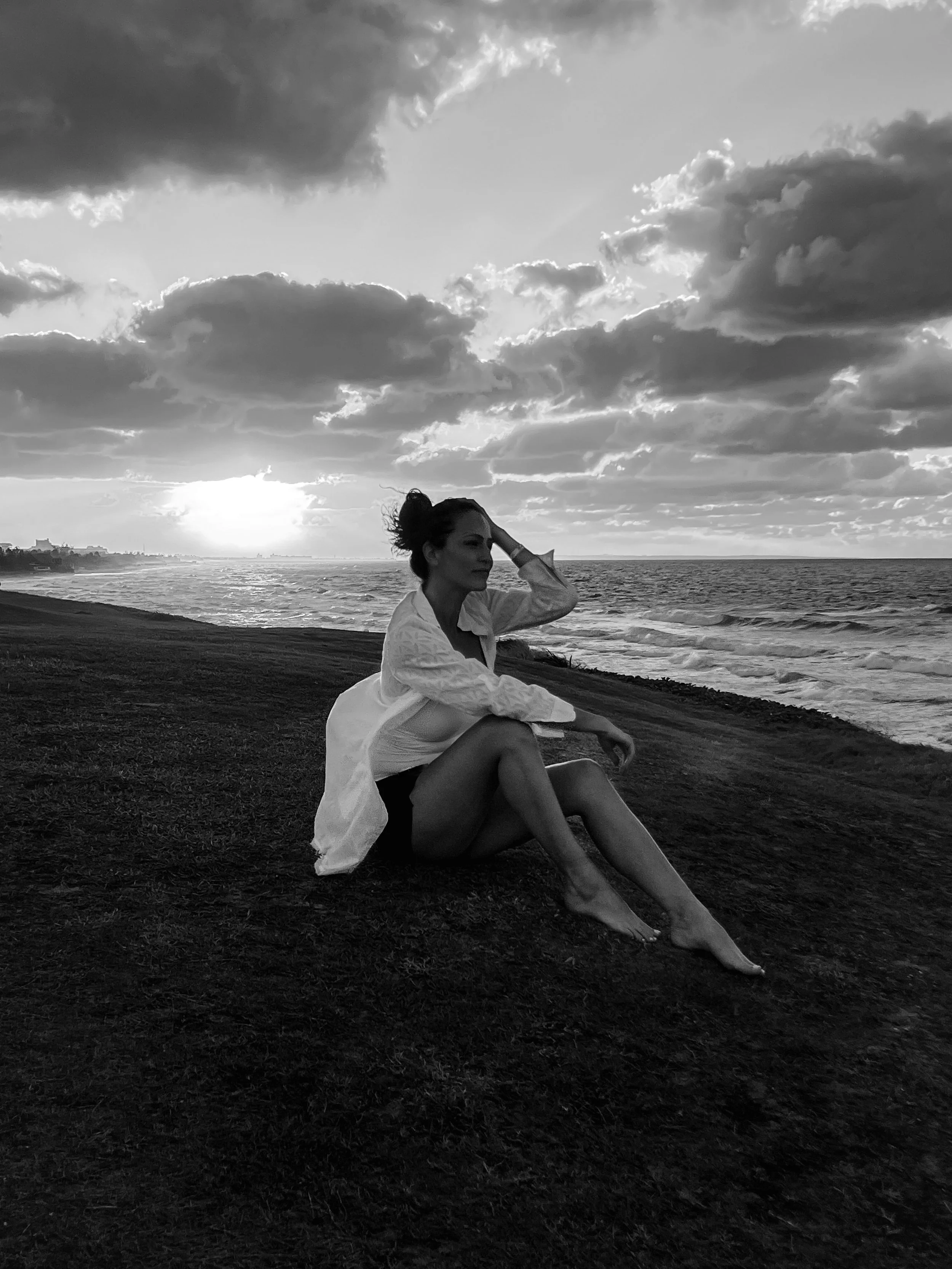 Asya Muzlera Black and White iPhone Photography Portfolio.jpg