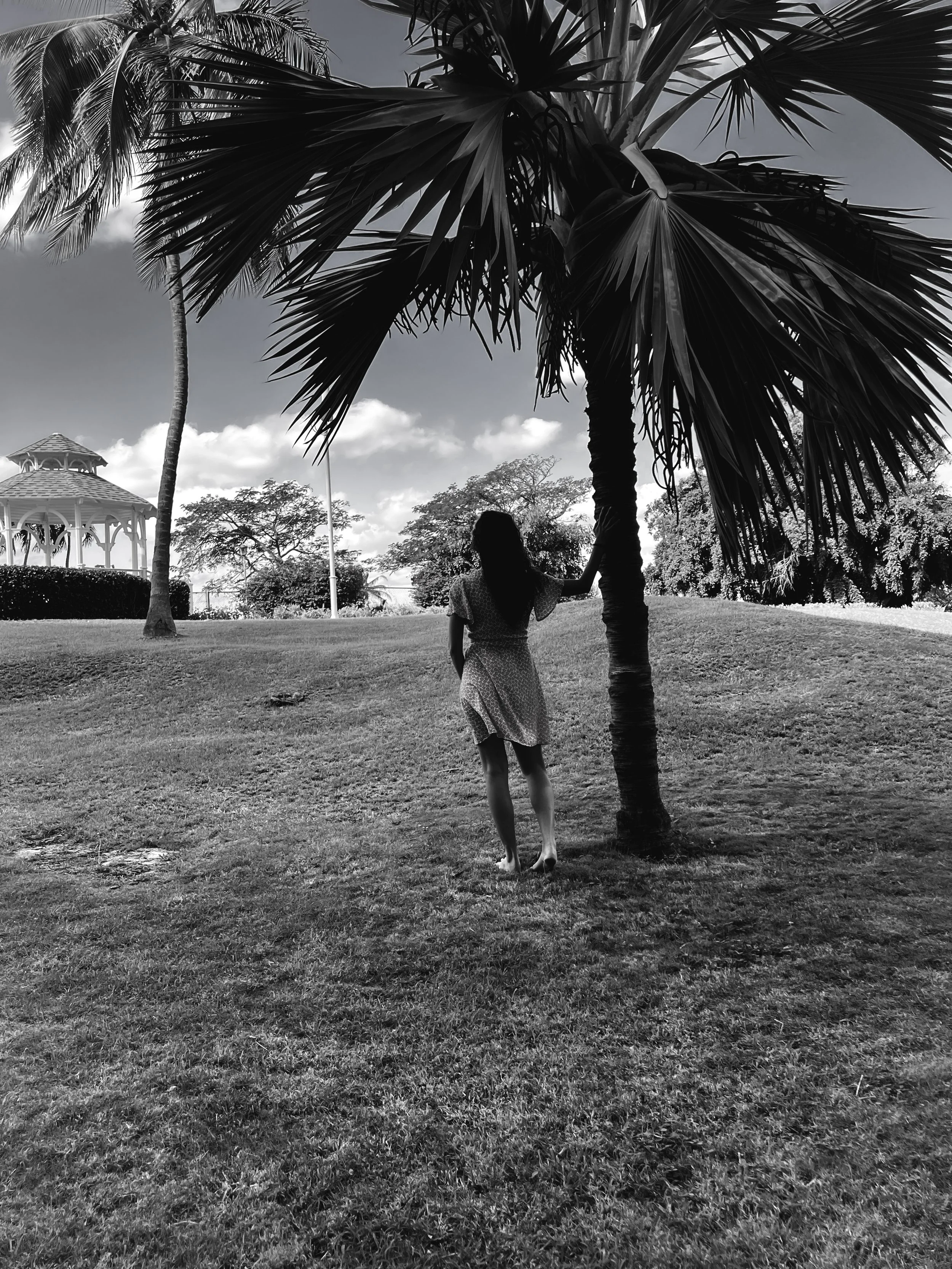 Asya Muzlera Black and White iPhone Photography Portfolio.jpg