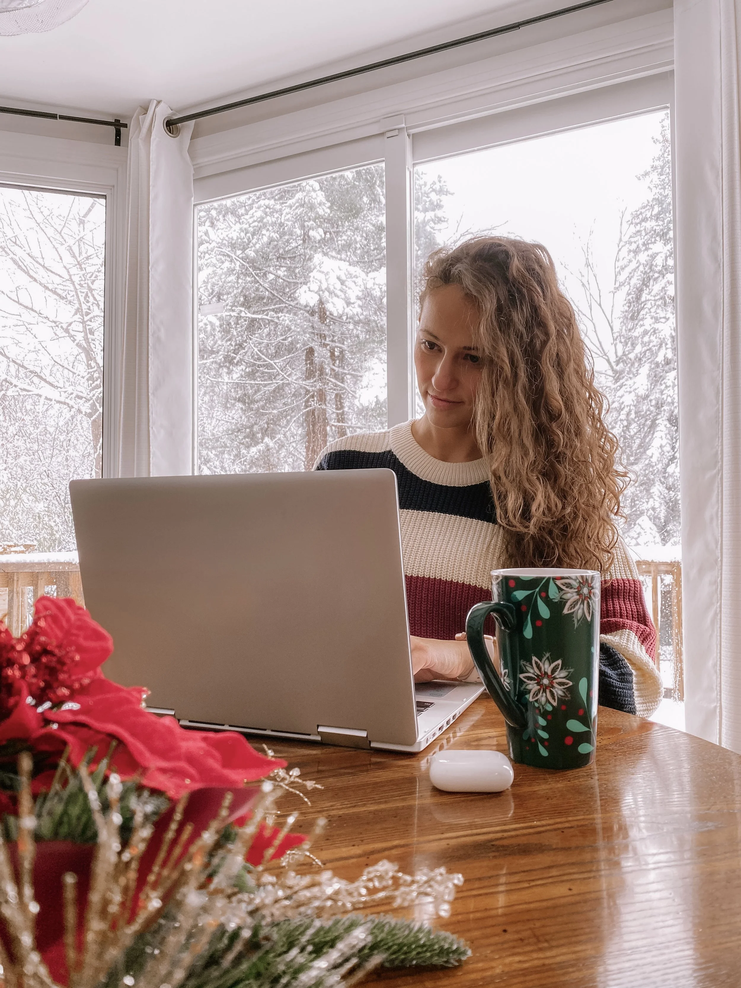 Asya Muzlera Modelling Portfolio.jpg