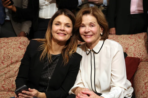 Kathryn Erbe & Jessica Walter