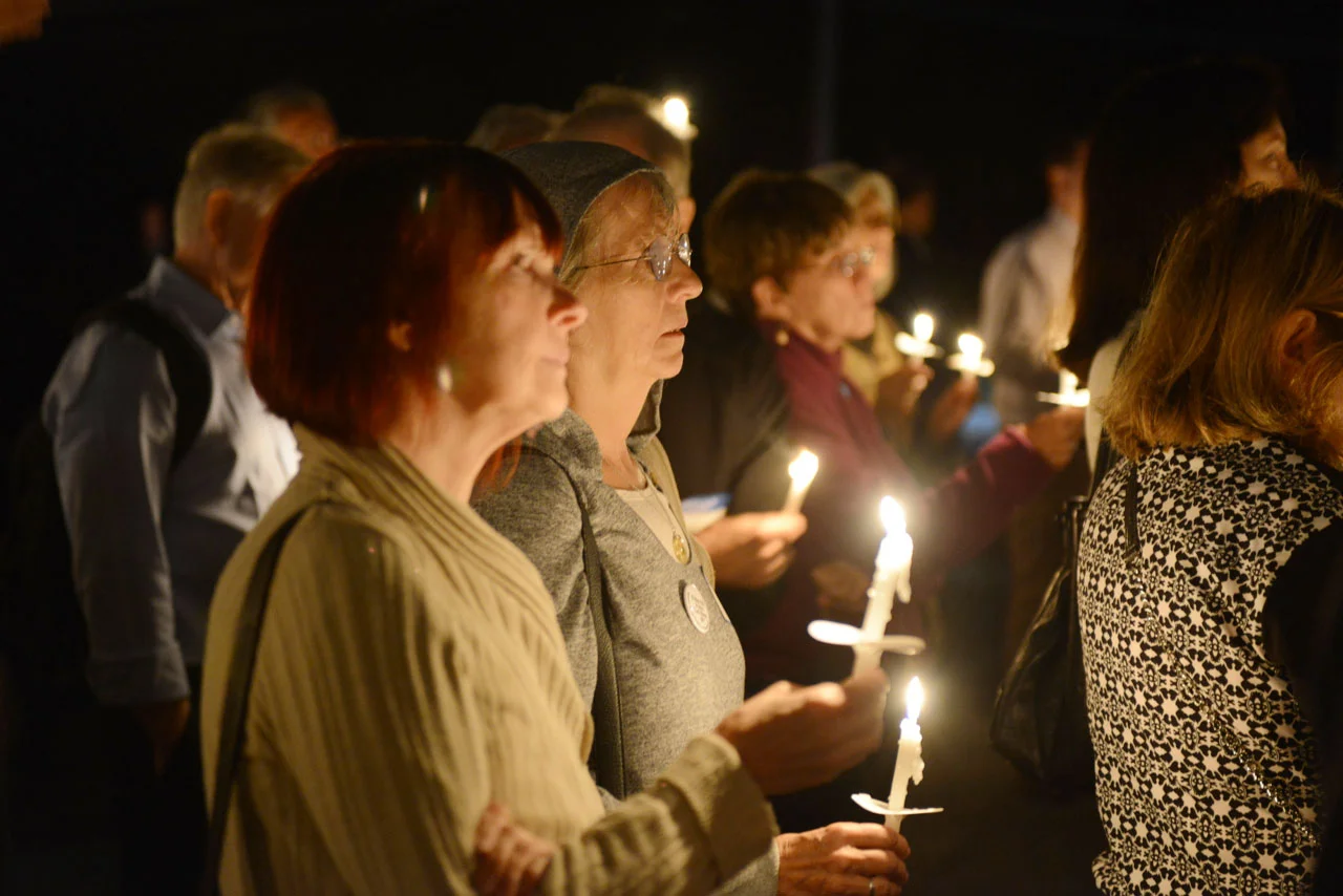 6.Candles_ASC_2297edt.jpg