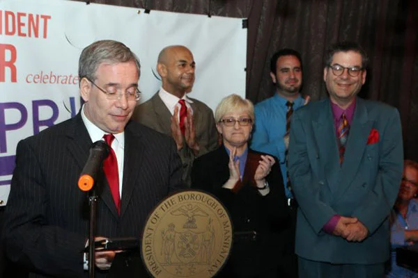 Manhattan Borough President Scott M. Stringer honors Earl Plante &amp; Lynn Schulman of the Jim Owles Democratic Club