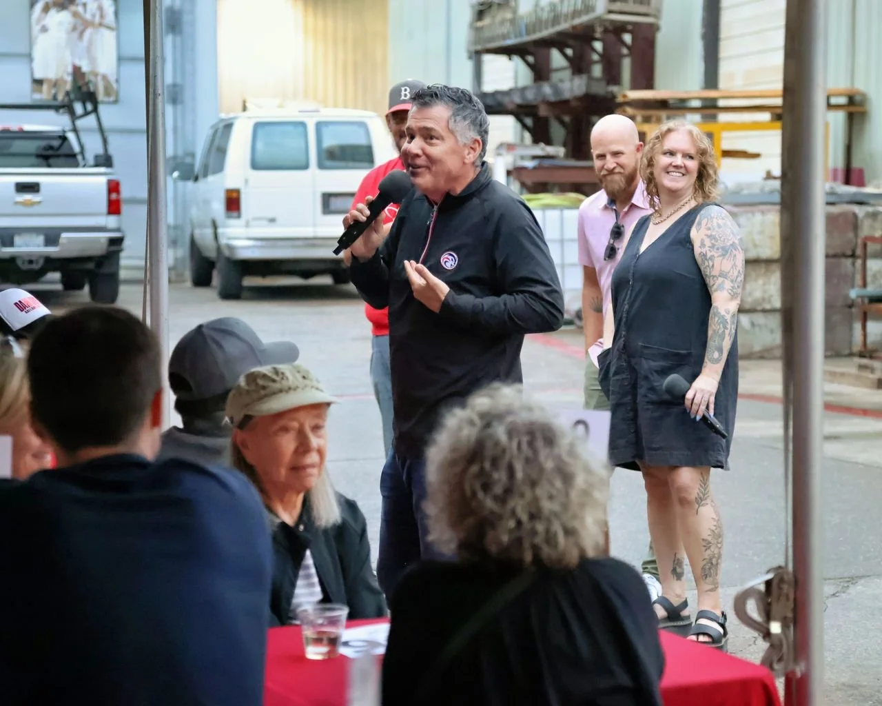 25 Stephen with Link Crew.jpeg