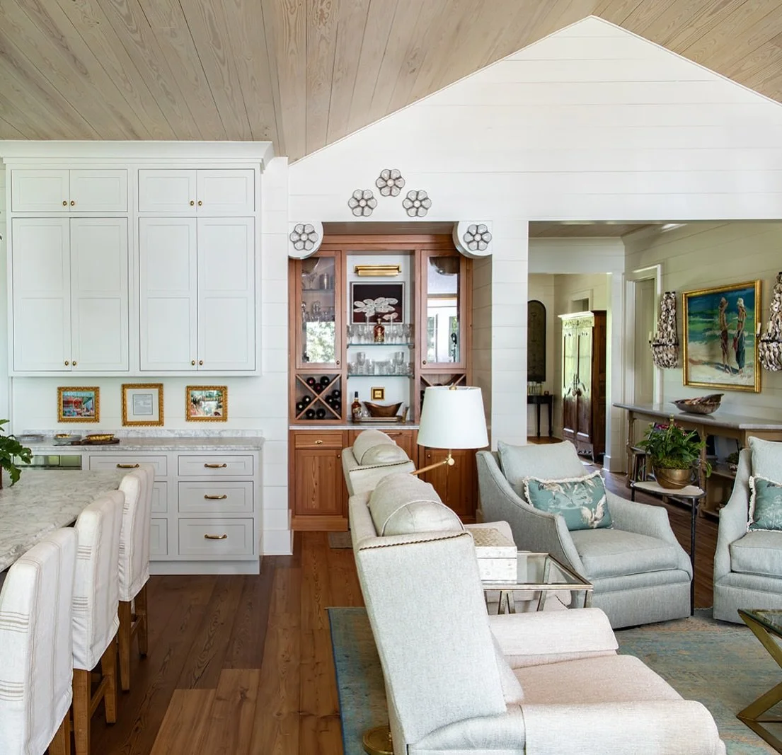 Now that the busy holidays are over I&rsquo;m sure we are all  ready to slow down for a few. Today we are sharing one of our projects that just makes you want to open the window, kick back and relax to the breeze from Mobile Bay. The #oysterplates ov