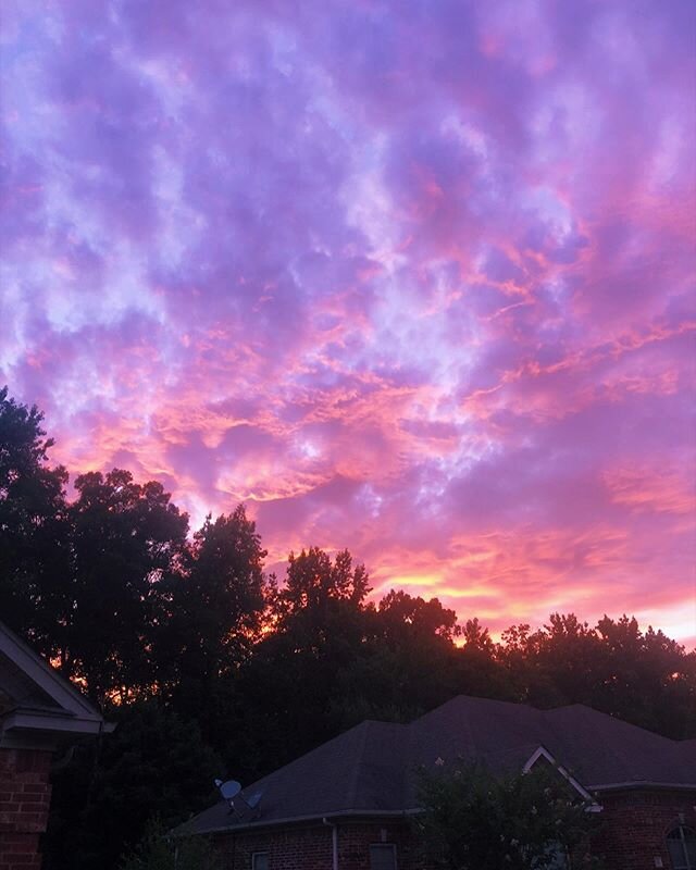 The sky is so pretty. It makes me sick, in like, a good way. 🥵⁣
⁣
(head to the caption for a secret message)